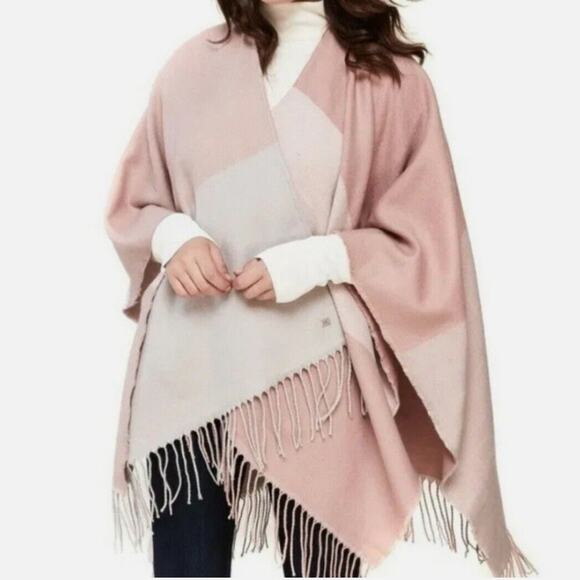 Soia & Kyo Woven Scarf / Wrap Cardigan Woven Scarfigan with Fringe OS - Picture 1 of 7
